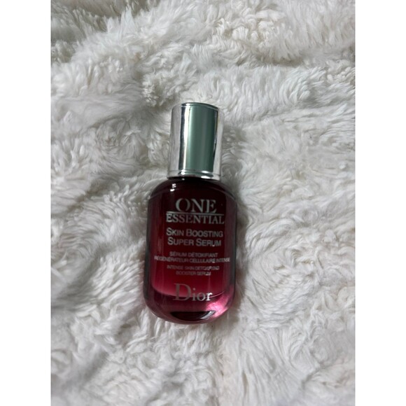 Dior one essential skin booster serum - Picture 1 of 7